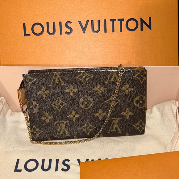 Authentic Louis Vuitton pochette monogram - Picture 1 of 15